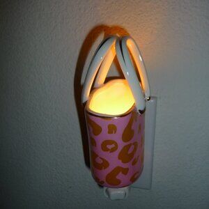 Ceramic Handbag Designed Nightlight by Home Essentials & Beyond Plug-in